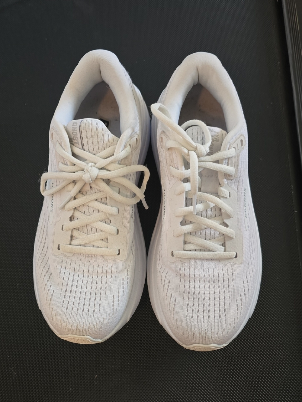 Brooks White Ghost 2 Max Running Shoes